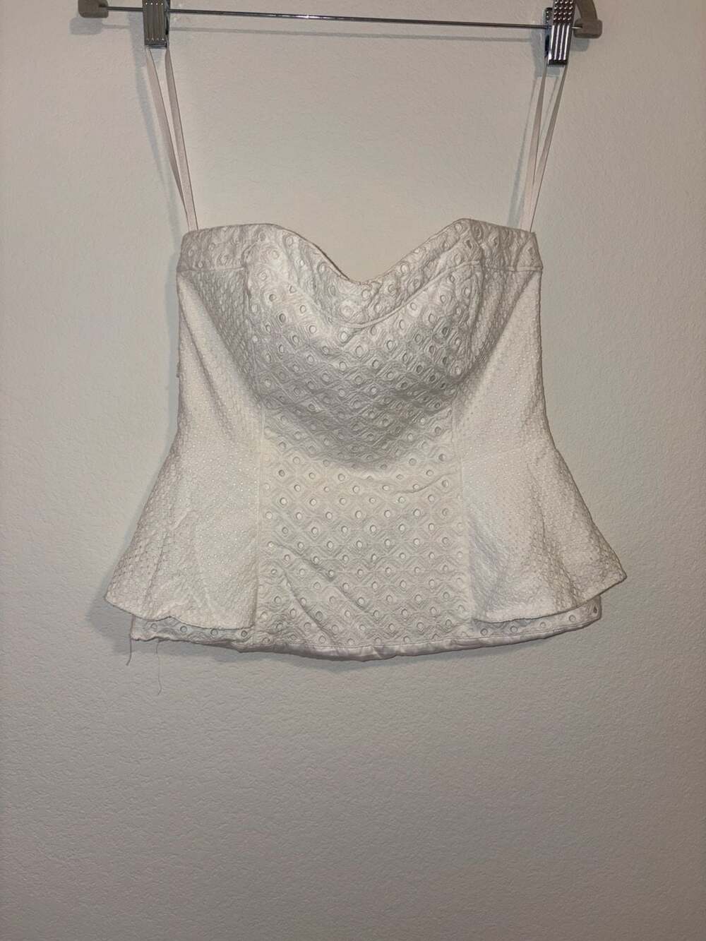 White House Black Market White Eyelet Strapless Peplum Top Size 2